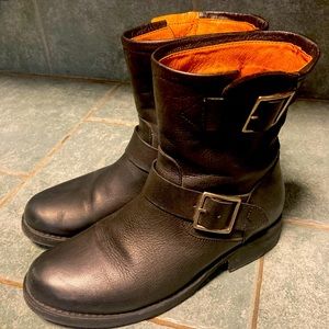 FRYE Black Engineer Boots sz 6